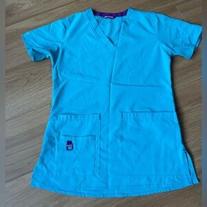 Carhartt Turquoise / Blue V-Neck scrub top size XS